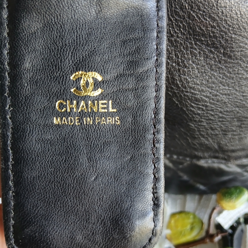 Chanel 80's Bucket Bag - Picture 3 of 16